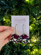 Load image into Gallery viewer, Wreath Huggie