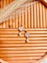 Load image into Gallery viewer, Pearl Shell Dangle (2 Styles)
