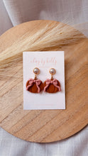Load image into Gallery viewer, Pink Bow Pumpkin (2 Styles)
