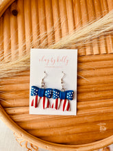 Load image into Gallery viewer, Small Americana Bow
