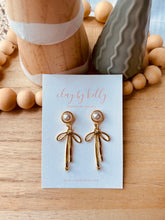 Load image into Gallery viewer, Pearl Stud Bow Dangle
