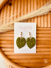 Load image into Gallery viewer, Dewy Leaf Dangle

