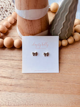 Load image into Gallery viewer, Platinum Plated Bow Stud
