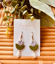 Load image into Gallery viewer, Lavender Tulip Dangle
