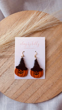 Load image into Gallery viewer, Witch Hat Jack-O-Lantern
