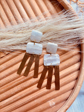 Load image into Gallery viewer, Beachy Allie Dangle
