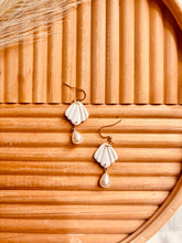 Load image into Gallery viewer, Pearl Shell Dangle (2 Styles)
