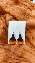 Load image into Gallery viewer, Witch Hat Jack-O-Lantern

