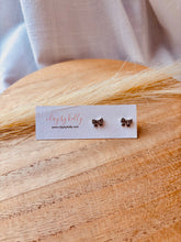 Load image into Gallery viewer, Platinum Plated Bow Stud
